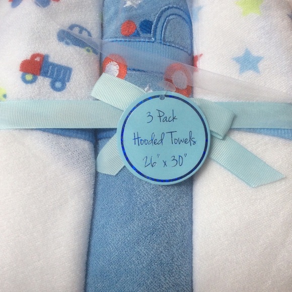 Baby Kiss Hooded Bath Towels - Picture 2 of 6